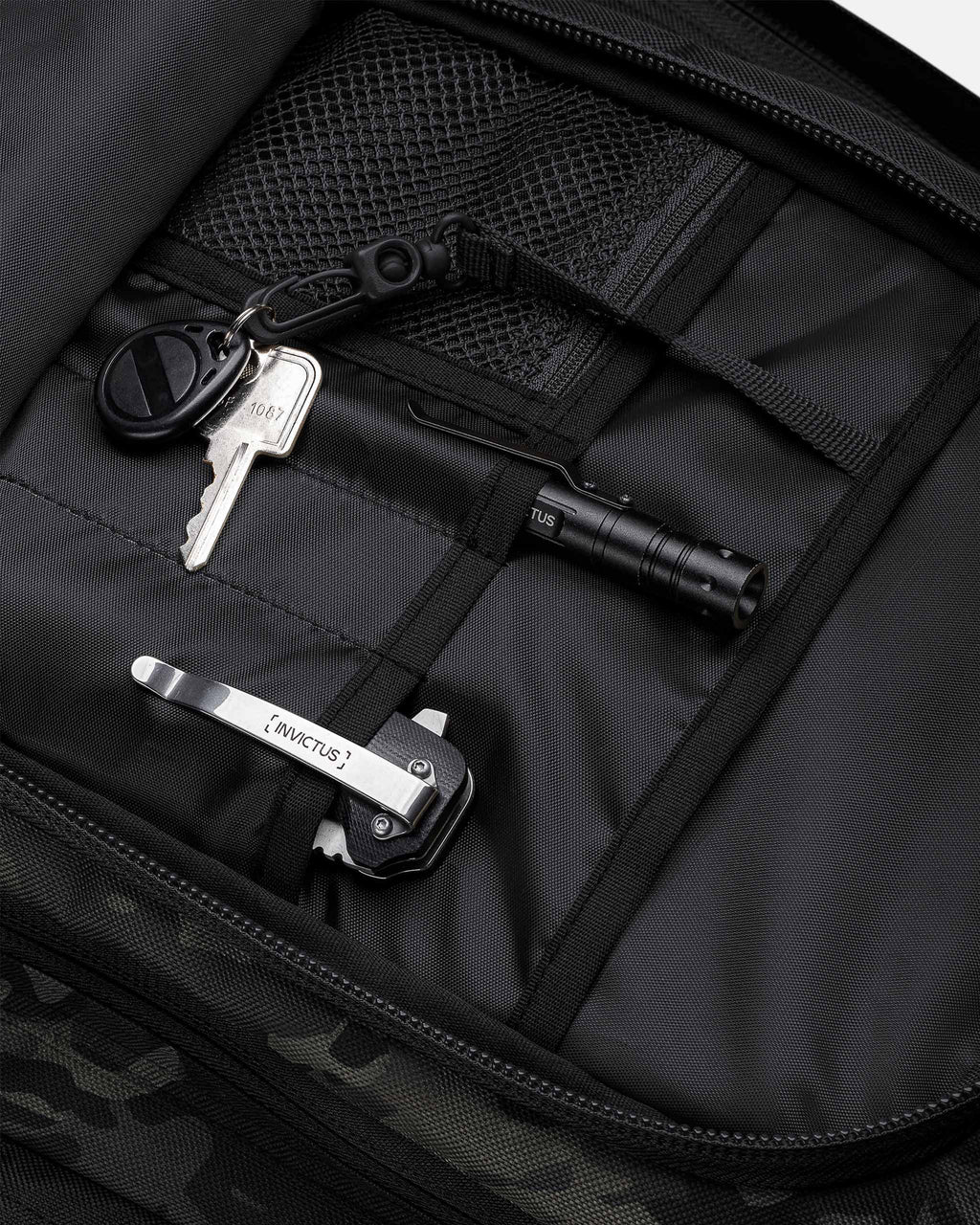 MOCHILA INVICTUS DUSTER 2.0 WARSKIN BLACK