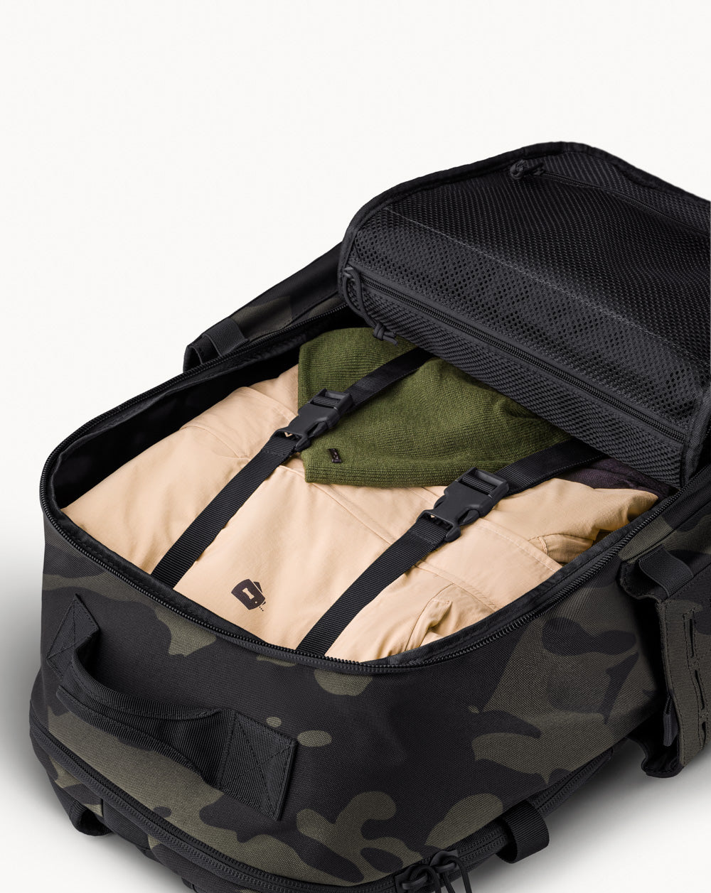 MOCHILA INVICTUS COMMANDER 2.0 WARSKIN BLACK