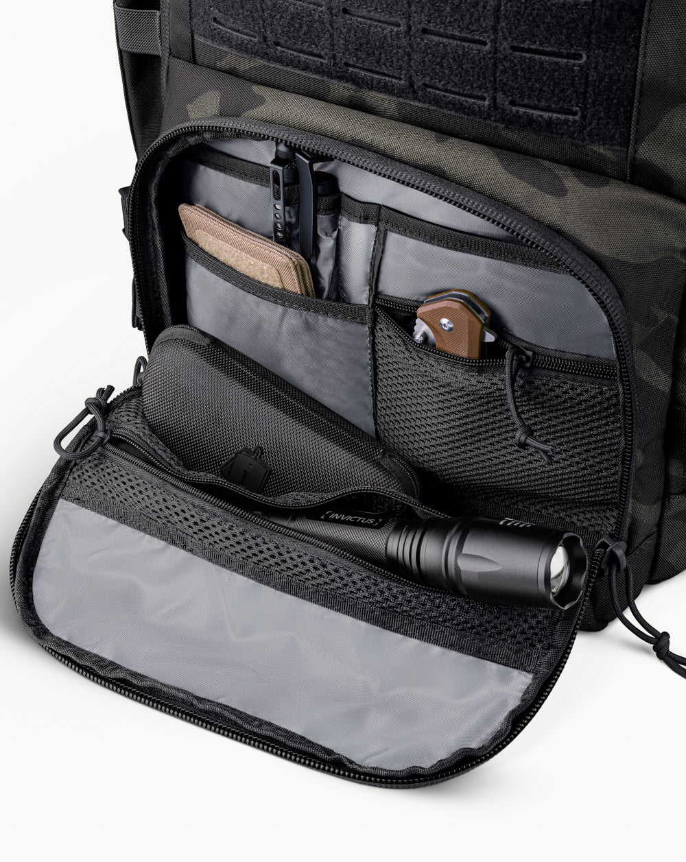 MOCHILA INVICTUS COMMANDER 2.0 WARSKIN BLACK